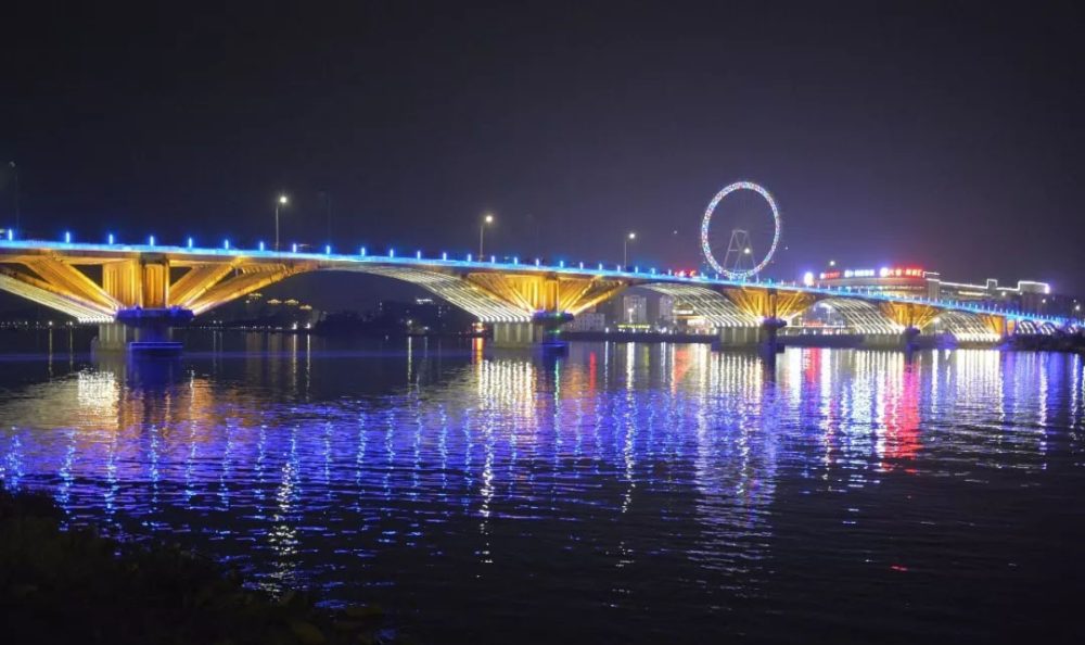 商業(yè)建筑亮化設(shè)計的核心要素是什么？